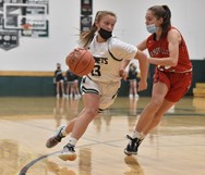 Fayetteville-Manlius girls basketball holds off Jamesville-DeWitt for win (48 photos)
