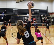 We posted 914 girls volleyball photos this fall. Here are our 9 favorites